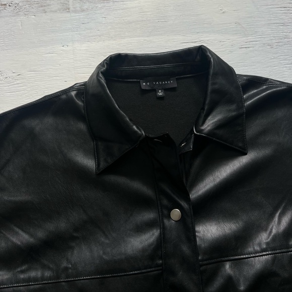 No Vacancy brand. Fringe faux leather shacket. - Picture 3 of 5